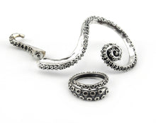 One Octopus Ring and One Octopus Ear Cuff | inspired by Lord Cthulhu | Ring made of 925 Sterling | Ear Cuff made of high quality Alloy