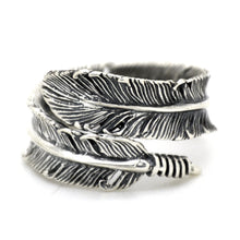 Silver Feather Ring made of 925 sterling silver